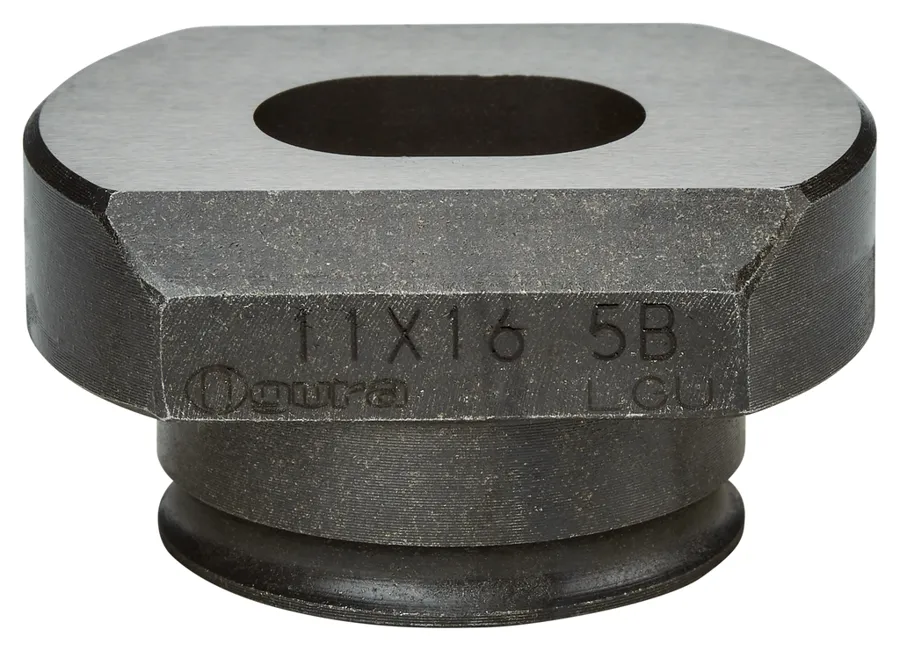 Матрица 11х16,5 мм овальное отверстие Makita SC00000260